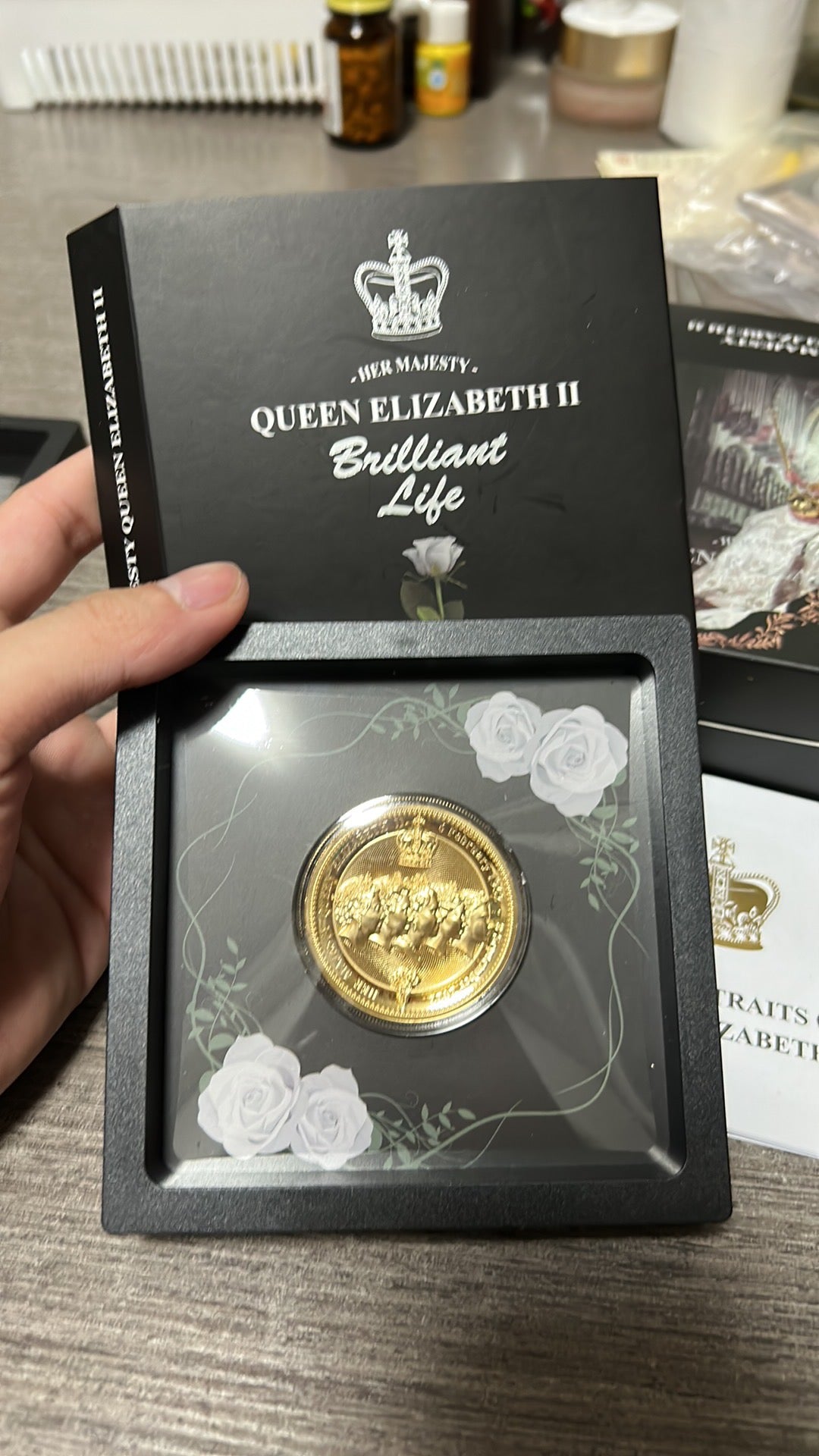 紐埃英女皇五朝精鑄銅幣