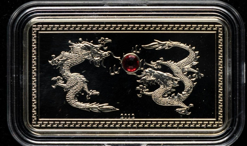 2012Palau發行
中國神話系列 《雙龍戲珠 》銀牌
精鑄銀牌配上奧地利施華洛世奇水晶