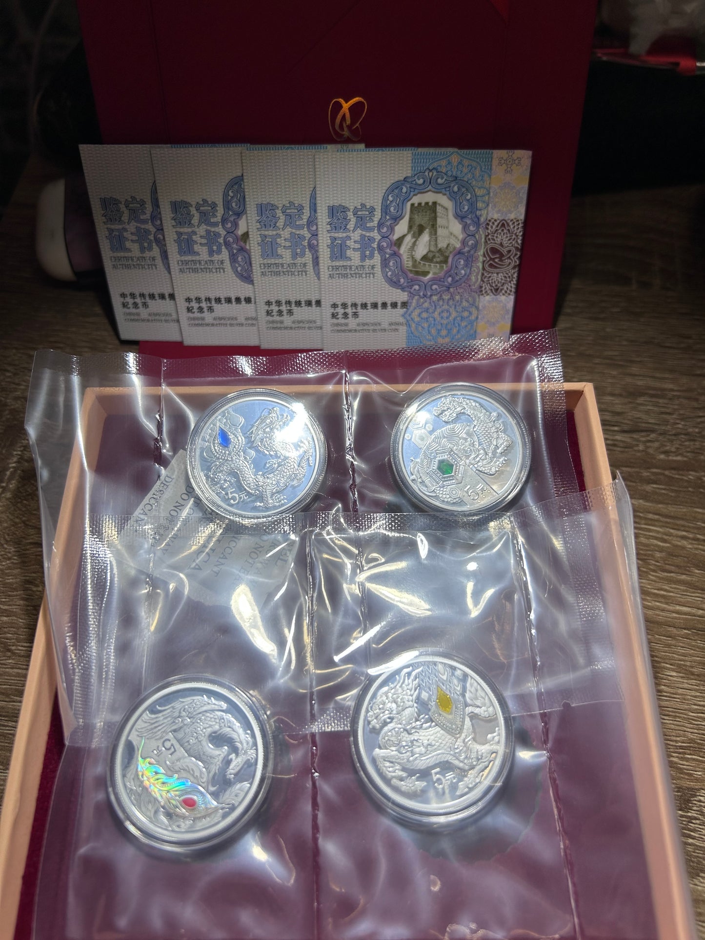 中華傳統瑞獸四大吉祥神獸
龍 麒麟 玄鳥 鳳凰銀幣